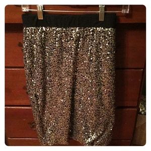 Sequence pencil skirt